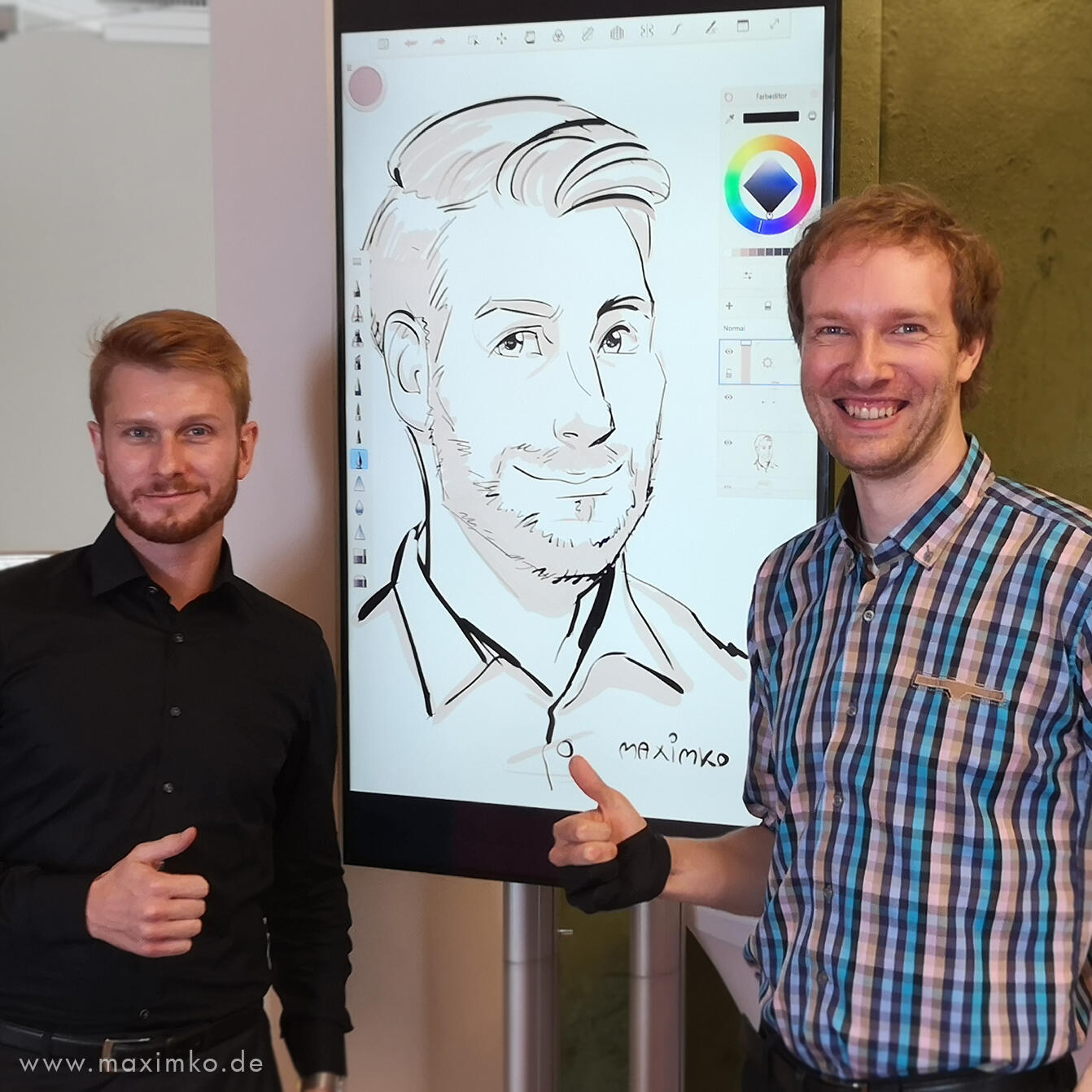 Its great to get attention having a big screen showing my drawing process. It can be seen from afar and tends to attract more customers.